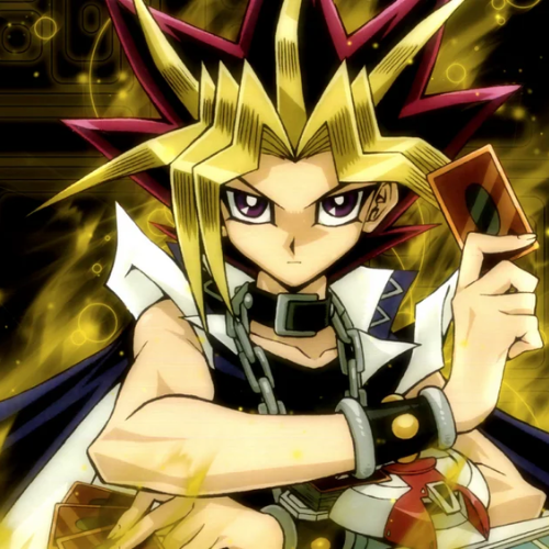 Blog de Tecnologia 33 Ilustração do personagem Yami Yugi segurando uma carta durante um duelo épico de Yugioh.