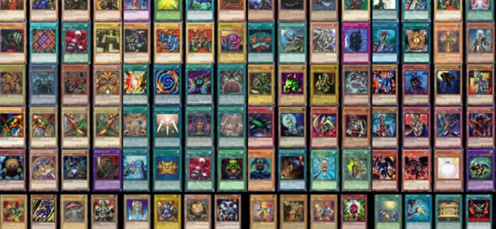 Coleção de cartas raras e clássicas do anime e TCG de Yugioh exibidas em formato de mosaico.
