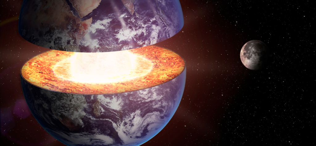 Ilustração 3D da Terra aberta revelando o brilho intenso do núcleo da terra com a Lua ao fundo no espaço.